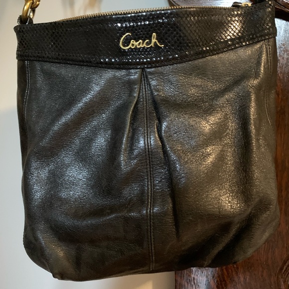 Authentic Coach purse - Picture 4 of 7